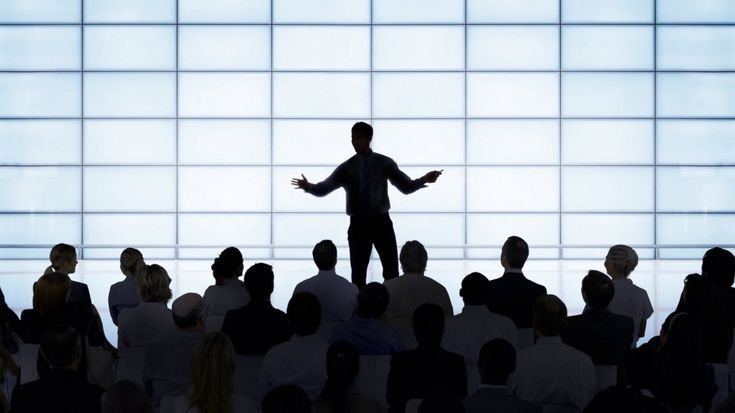 10 Benefits of Public Speaking in Dubai
